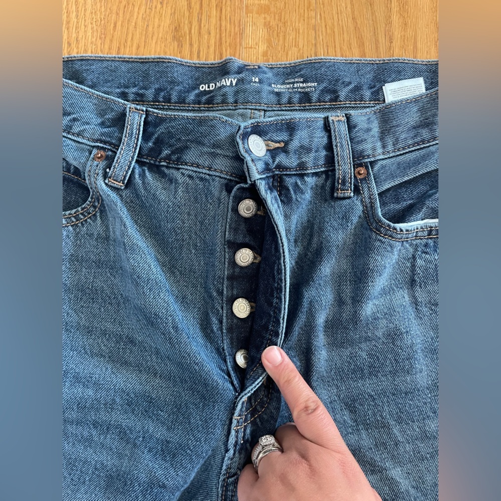 Old Navy High Rise Slouchy Straight Tall Jeans - Picture 9 of 10